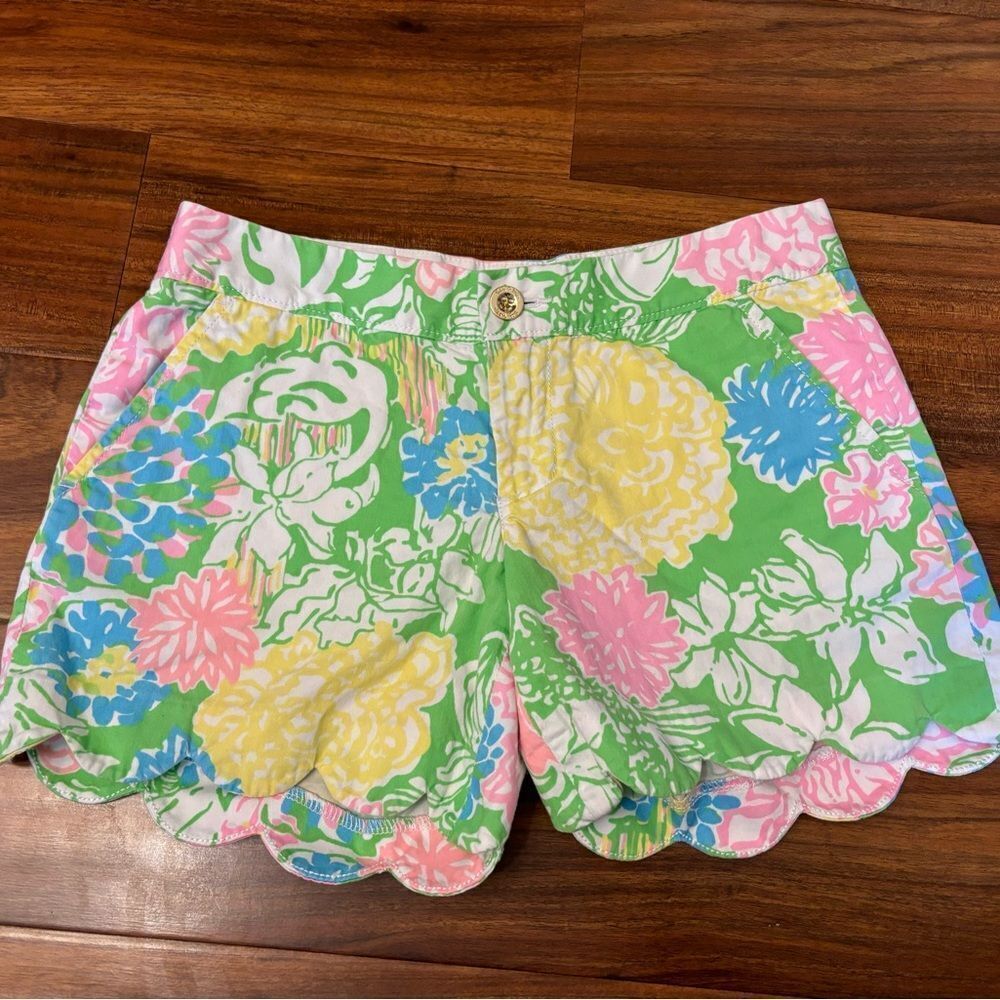 Lilly Pulitzer Hibiscus Stroll Buttercup Floral Shorts